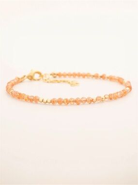 18k Gold Plated Sunstone Beaded Bracelet with Gold Accents. New.